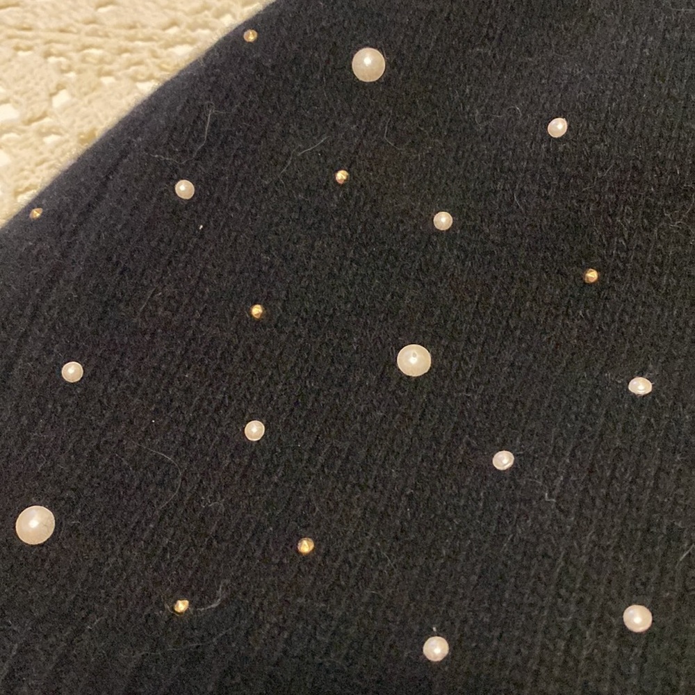 Portolano Cashmere Beanie with studs & perls - Picture 4 of 6